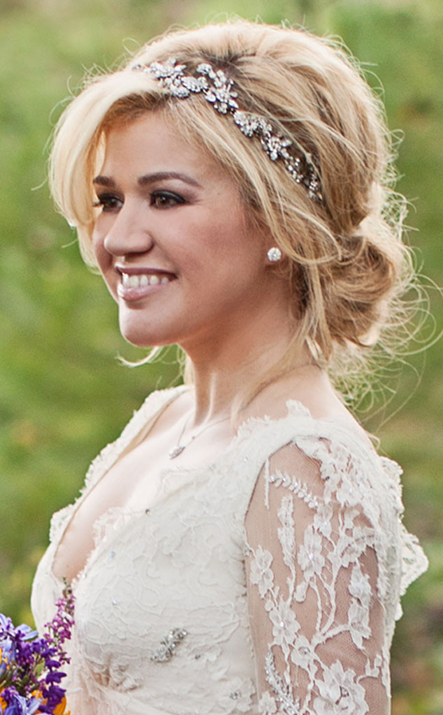 kelly clarkson's romantic bridal hair: all the details! | e